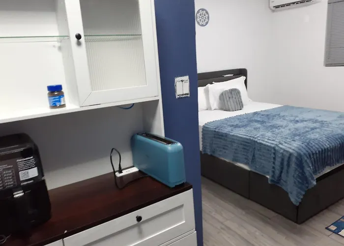 Small'S Cozy Rest 7 Efficiency